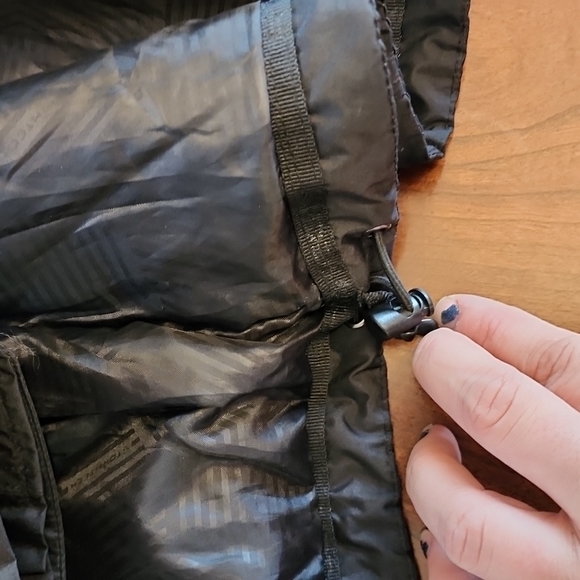 STORMTECH black coat with blue zippers - Picture 13 of 16